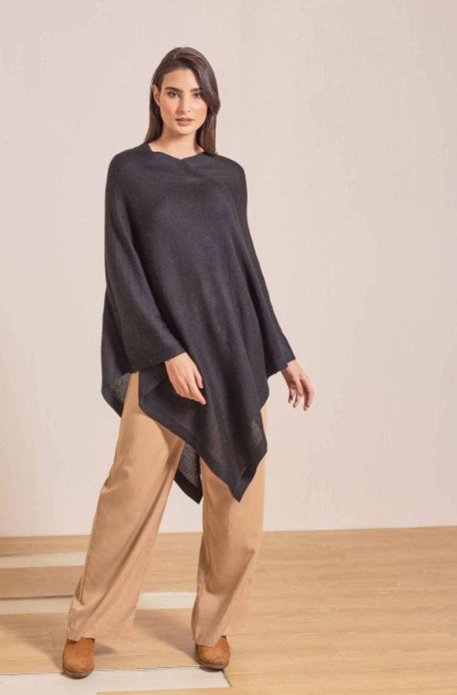 Damen KUNA Essentials | Alpaka Basic Strickponcho Almendra Kuna Essentials